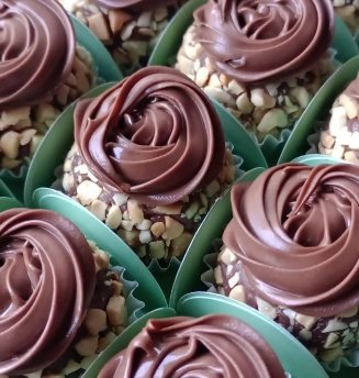 Brigadeiro Crocante com Roseta de Nutella